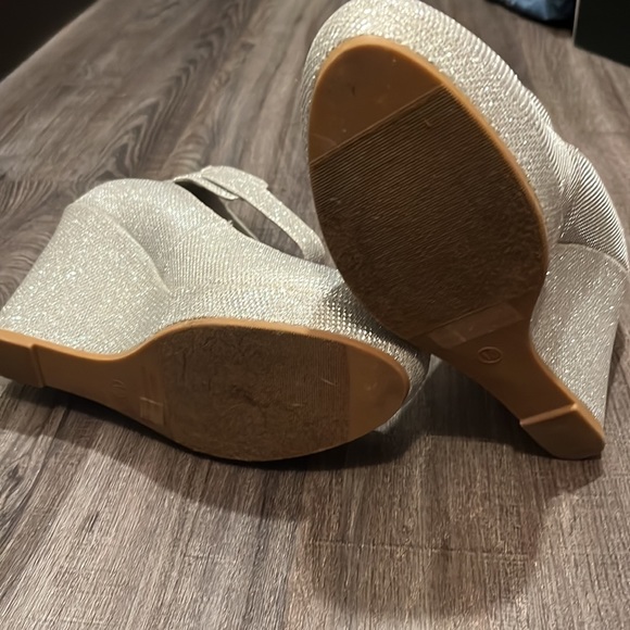 Dream Pairs by TOETOES Wedge Dress shoes Glitter Silver Size 10 STYLE NO: ASH-22 - Picture 4 of 4